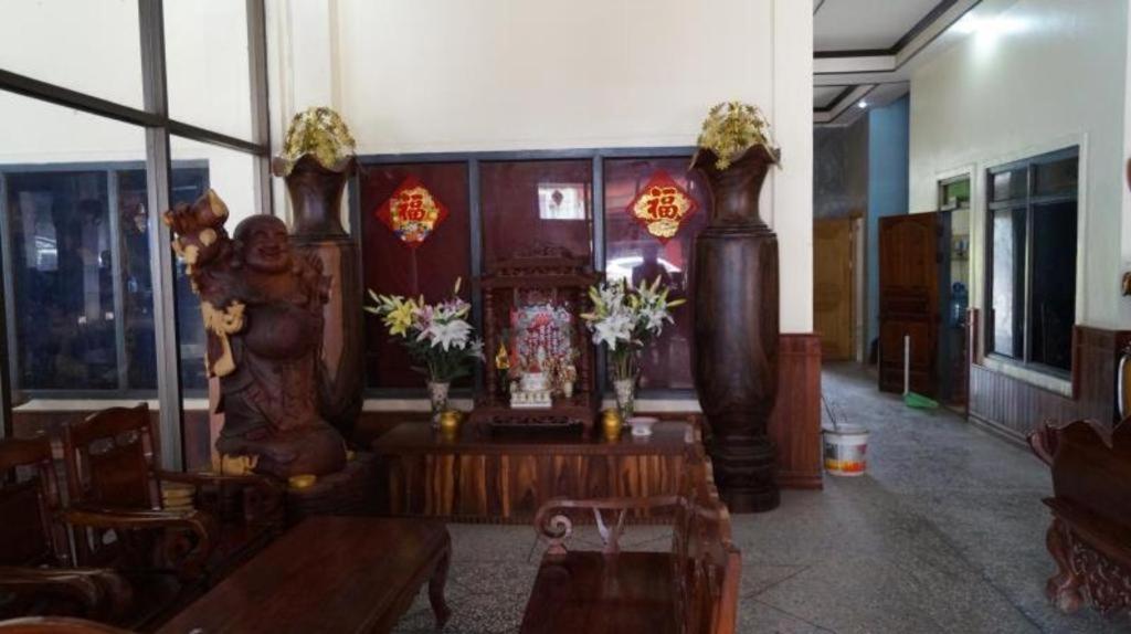 Lankham Hotel Pakse Esterno foto