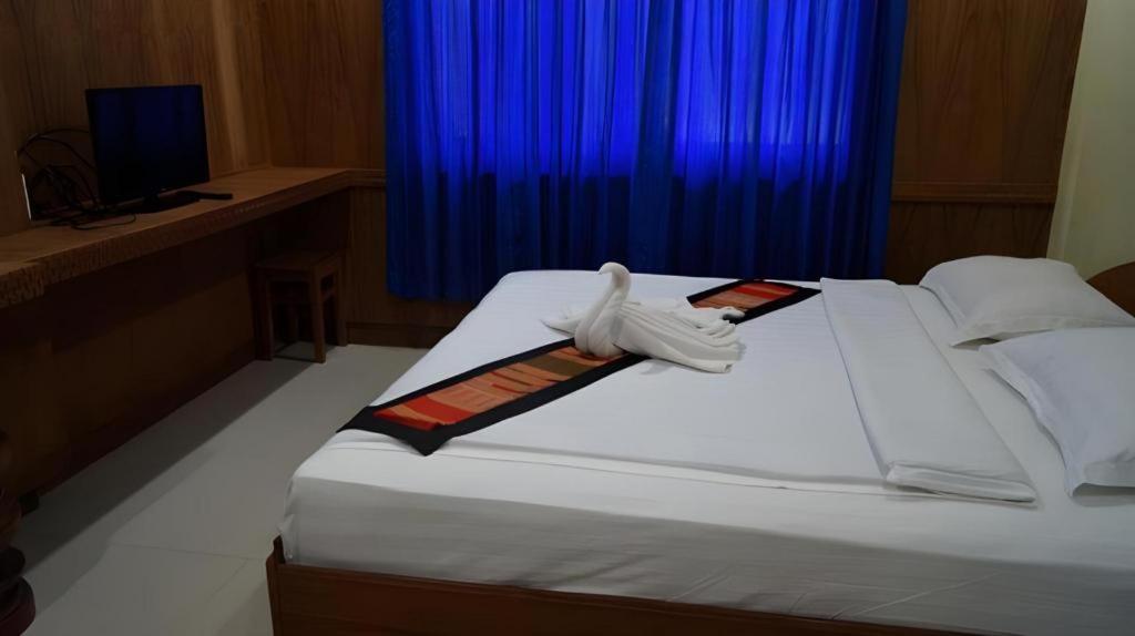 Lankham Hotel Pakse Esterno foto