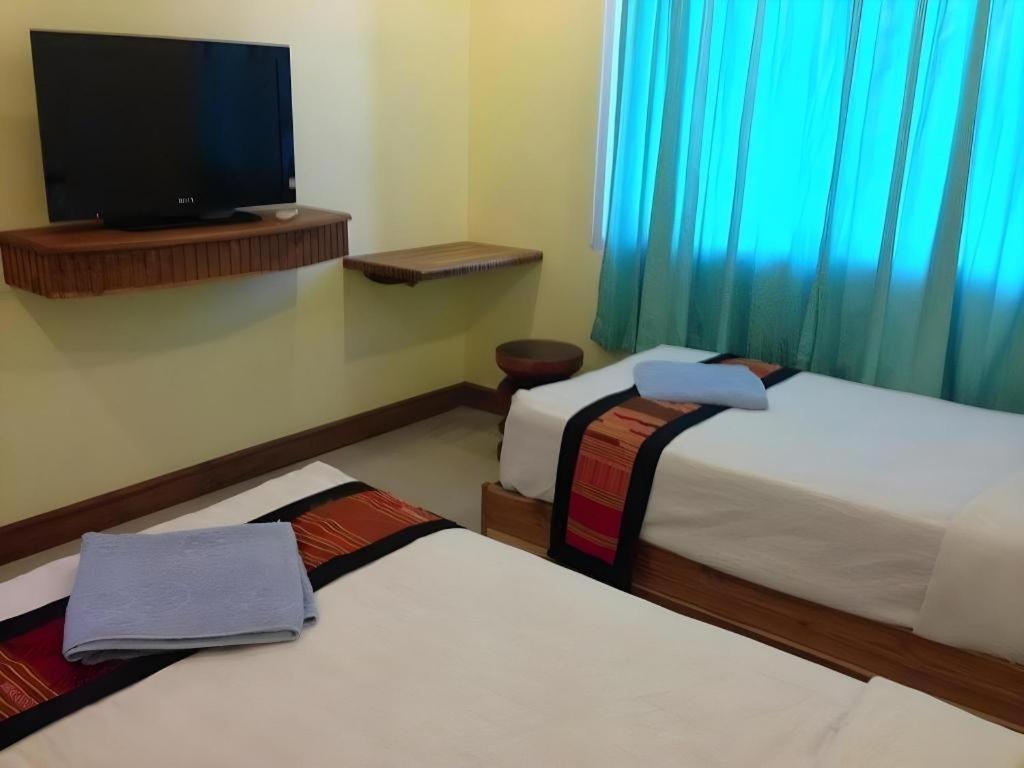 Lankham Hotel Pakse Esterno foto