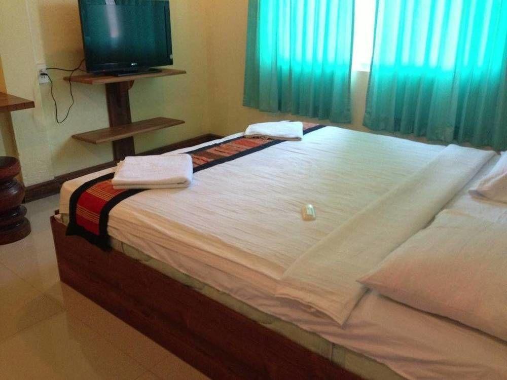 Lankham Hotel Pakse Esterno foto