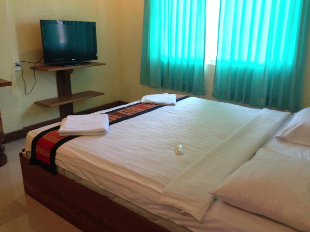 Lankham Hotel Pakse Esterno foto