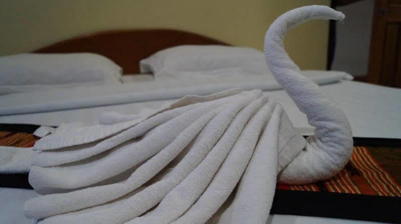 Lankham Hotel Pakse Esterno foto